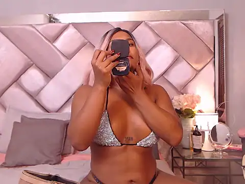 Ashleyroberst online show from November 6, 2025, 10:05 am