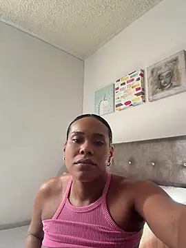 Ashleyroberst online show from July 3, 2026, 1:28 pm