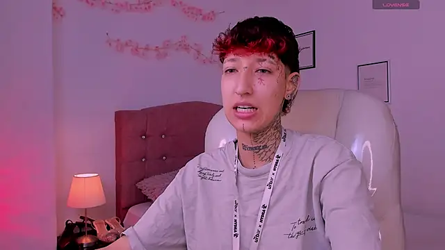 Luci Rose online show from May 28, 2026, 12:13 pm