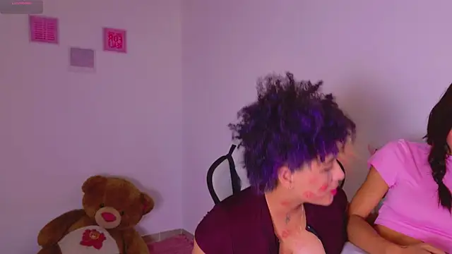 BrunetteAdams001 online show from January 16, 2026, 3:43 am