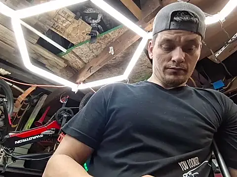 twistafatpipe online show from March 26, 2026, 5:40 pm