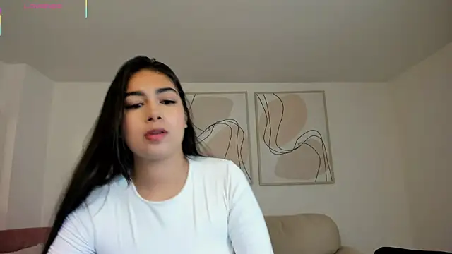 Snapshot of VeronicaBlue chatting on October 26, 2025, 10:21 am VeronicaBlue online show from October 26, 2025, 10:21 am