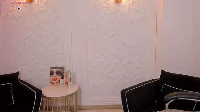 VeronicaBlue online show from July 28, 2026, 2:13 pm