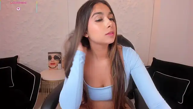VeronicaBlue online show from July 28, 2026, 3:21 pm