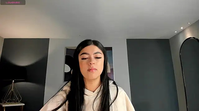 Snapshot of NataliaGaret chatting on September 21, 2025, 11:39 pm NataliaGaret online show from September 21, 2025, 11:39 pm