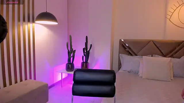 MaddisonTaylor1 online show from October 2, 2025, 7:43 pm