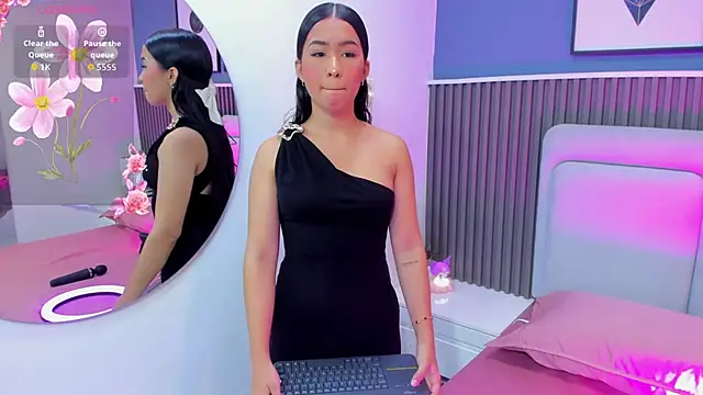 lily  star online show from November 20, 2025, 3:18 am