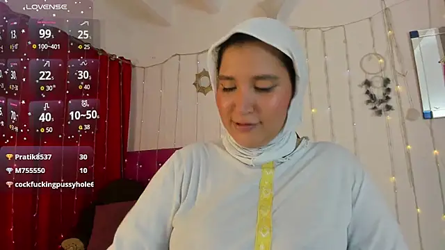 Azahara-Alcazar online show from October 6, 2025, 7:44 pm