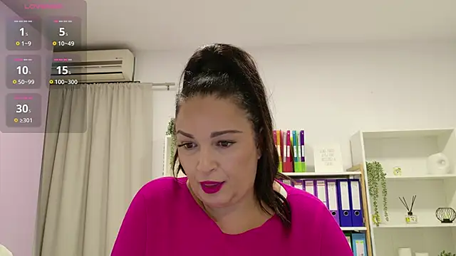 RubiHarper online show from October 15, 2025, 3:12 pm