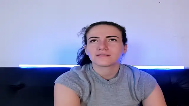 katalella brown1 online show from September 25, 2025, 12:09 pm