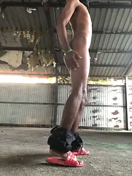 kavi1q1 online show from October 28, 2025, 12:58 am