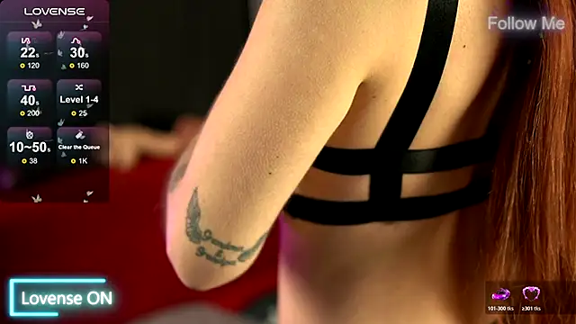 Tracyix online show from December 17, 2025, 7:42 pm