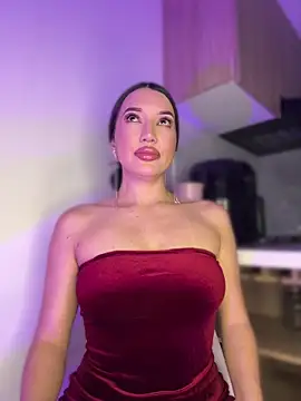 Bella-taylorr online show from April 9, 2026, 4:45 am