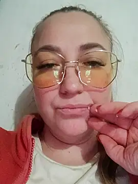 Kiss Eva online show from November 29, 2025, 5:38 pm