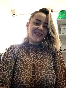 CurvyLust x online show from September 23, 2025, 2:31 pm