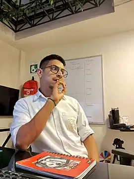 Snapshot of Juann-cock chatting on November 21, 2025, 10:52 pm Juann-cock online show from November 21, 2025, 10:52 pm