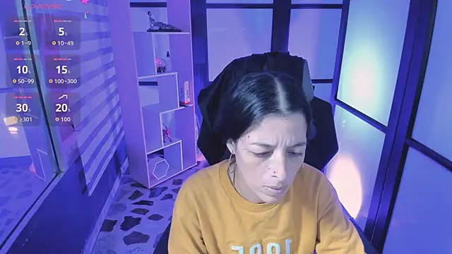 Snapshot of ShaunaDream chatting on September 16, 2025, 3:51 am ShaunaDream online show from September 16, 2025, 3:51 am