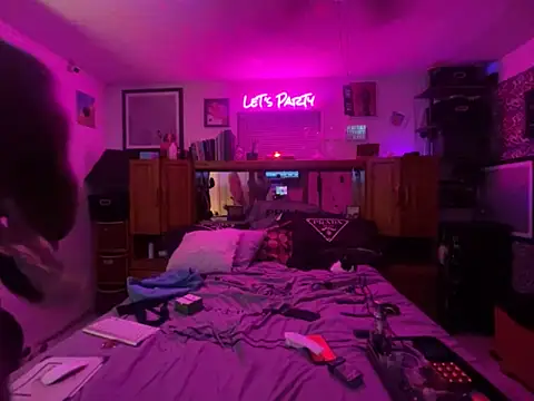 GrandJewel online show from October 21, 2025, 3:18 am