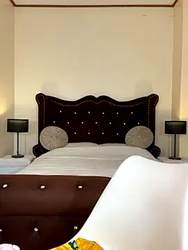 Snapshot of KeraEvangeline chatting on December 13, 2025, 8:04 pm KeraEvangeline online show from December 13, 2025, 8:04 pm