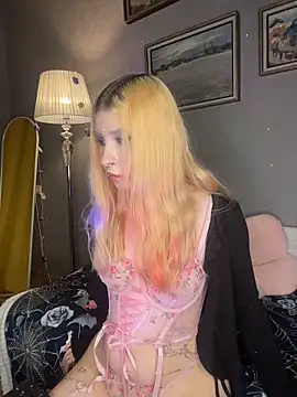 VelvetBlitz online show from November 21, 2025, 3:44 pm