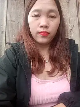 miumiu 00 online show from November 13, 2025, 2:32 am