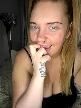 MysteriousMylaX online show from November 5, 2025, 1:16 am