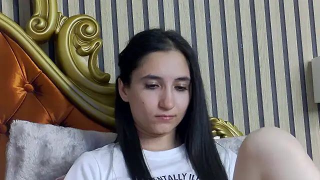 CarolinaBlair online show from April 18, 2026, 7:07 pm