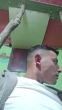 NikolasXL01 online show from December 5, 2025, 3:15 am