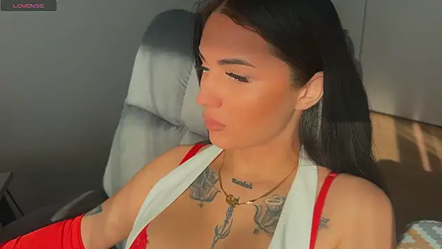 mygoddesshecate online show from October 12, 2025, 4:44 am