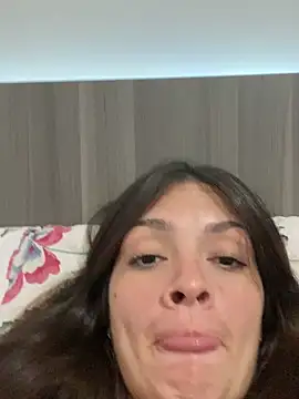 Danielaeliana online show from February 3, 2026, 5:05 am