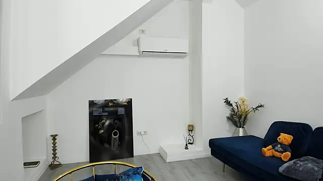 Ranya Evy online show from September 16, 2025, 6:20 pm