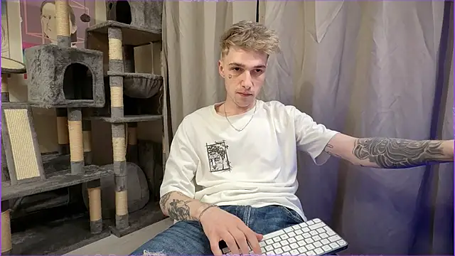 davesinner online show from May 4, 2026, 7:10 pm
