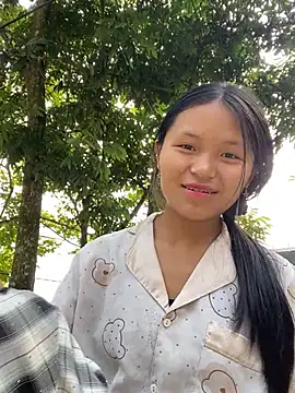 milo bae online show from April 13, 2026, 1:33 am