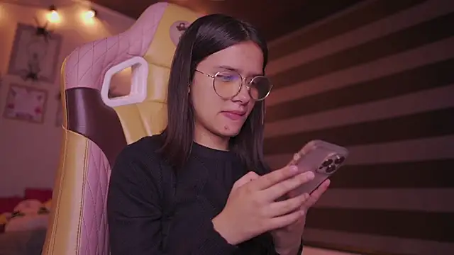 Lana Dreams  online show from October 29, 2025, 11:17 pm