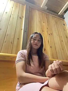 phungtiti online show from October 8, 2025, 10:35 am