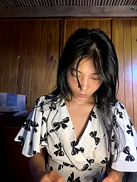 EmLy02 online show from September 27, 2025, 3:44 am