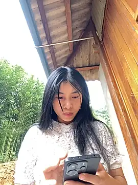 EmLy02 online show from November 14, 2025, 1:15 am