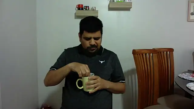 Snapshot of Diabloproducciones chatting on June 6, 2026, 11:48 am Diabloproducciones online show from June 6, 2026, 11:48 am