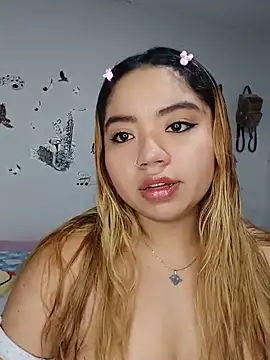 Emily  Hott online show from May 22, 2026, 11:43 pm