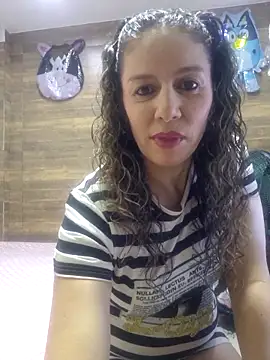 Nina vallon online show from November 14, 2025, 1:32 pm