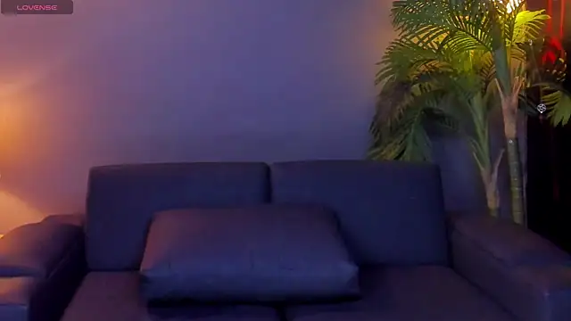 dennis cox1 online show from October 30, 2025, 9:04 pm