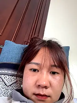 qinejr37 online show from September 23, 2025, 1:52 am