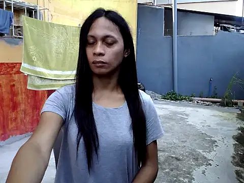 missruffa online show from September 17, 2025, 11:50 pm