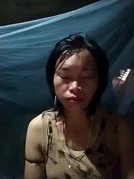   Ngoc20   online show from September 10, 2025, 3:28 am