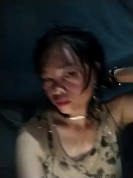   Ngoc20   online show from October 3, 2025, 3:20 pm