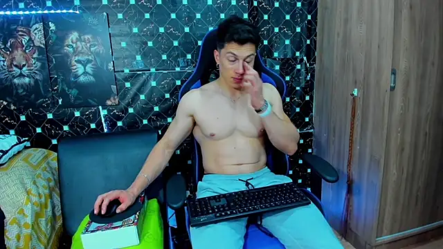 Snapshot of javiersexymann chatting on September 28, 2025, 4:07 am javiersexymann online show from September 28, 2025, 4:07 am