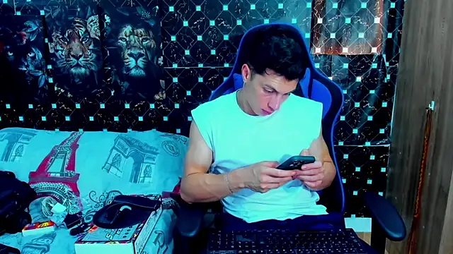 Snapshot of javiersexymann chatting on December 19, 2025, 7:32 pm javiersexymann online show from December 19, 2025, 7:32 pm