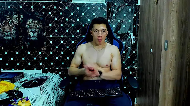 javiersexymann online show from April 23, 2026, 5:41 am