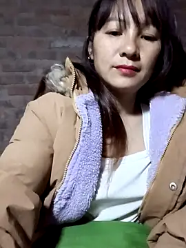 Mini3333 online show from December 15, 2025, 12:04 am