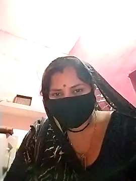 Snapshot of Rajnee33A chatting on April 14, 2026, 1:06 pm Rajnee33A online show from April 14, 2026, 1:06 pm